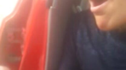 زن بلوند روسی که در گفتگوی شهوانی انگشت کانال تلگرام دوربین مخفی سکسی می زند